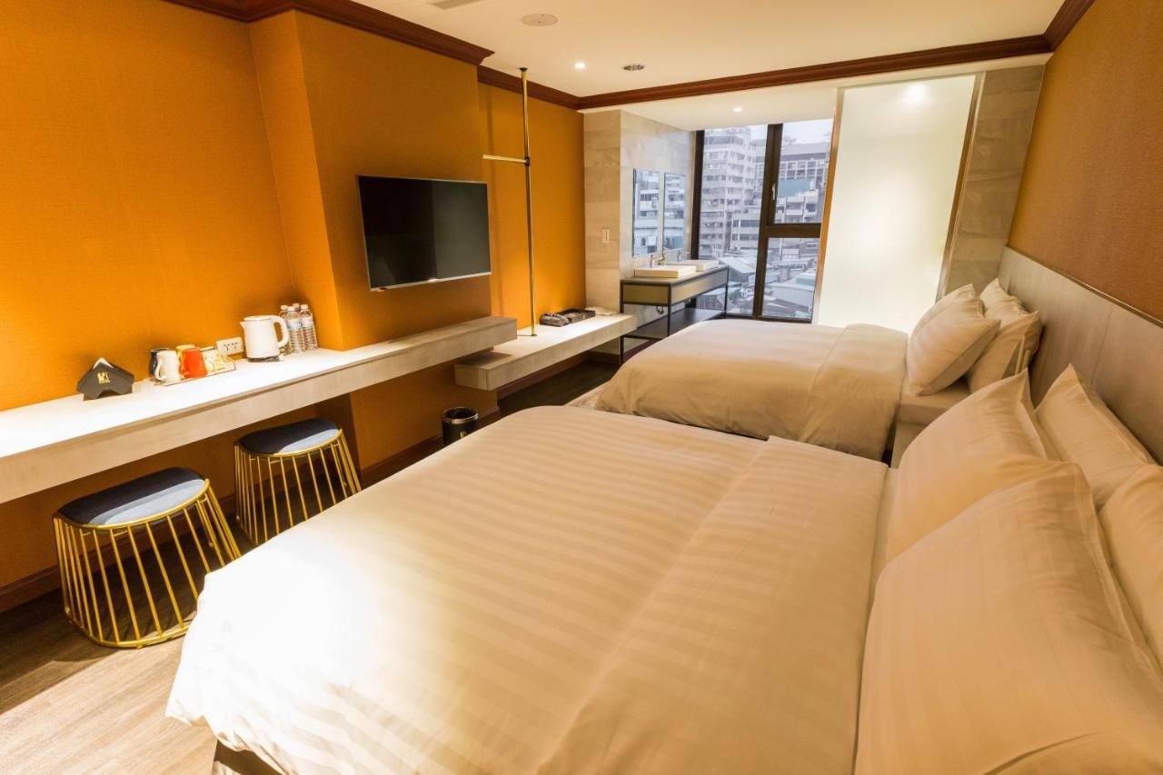 Q21 Hotel Kaohsiung Extérieur photo